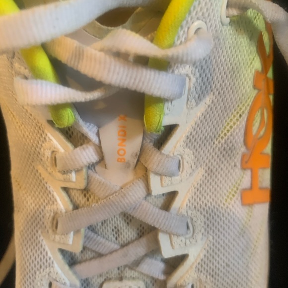 Hoka Bondi X white and bright green,orange accents, Men’s 9.5D or woman’s 11 - Picture 4 of 5